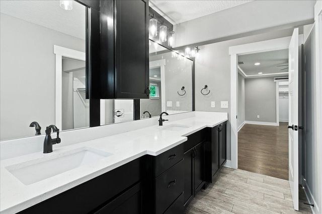 176 E Weber Road, Columbus, OH 43202