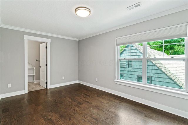 176 E Weber Road, Columbus, OH 43202