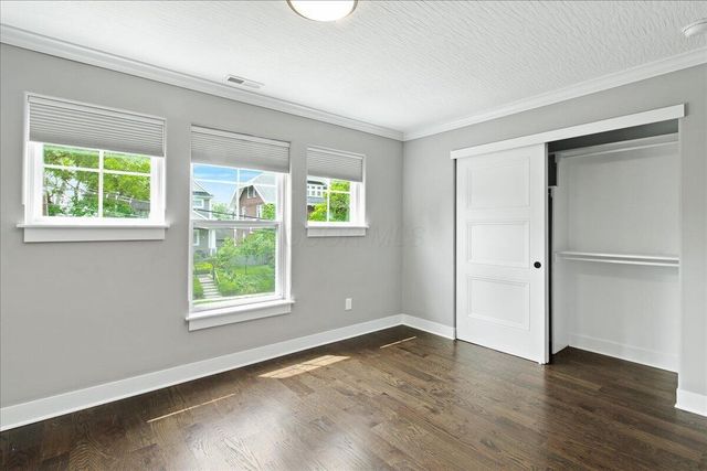 176 E Weber Road, Columbus, OH 43202
