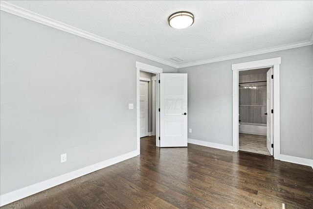 176 E Weber Road, Columbus, OH 43202