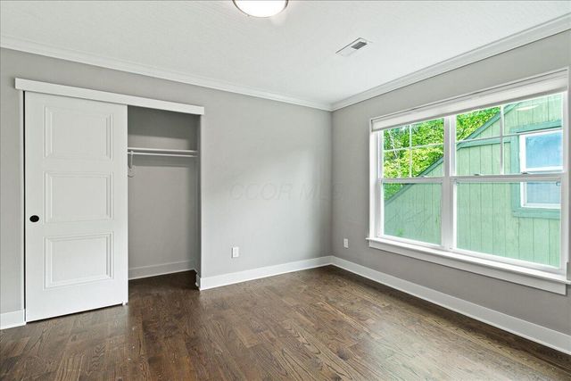 176 E Weber Road, Columbus, OH 43202