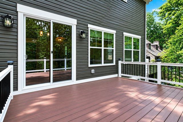 176 E Weber Road, Columbus, OH 43202