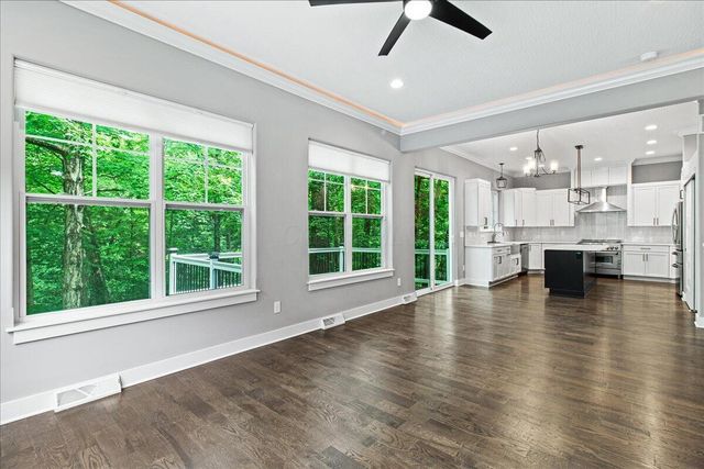 176 E Weber Road, Columbus, OH 43202