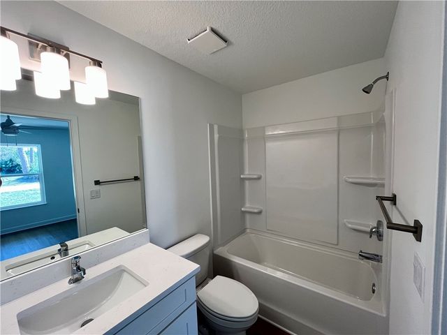 2016 80th Avenue, Vero Beach, FL 32966