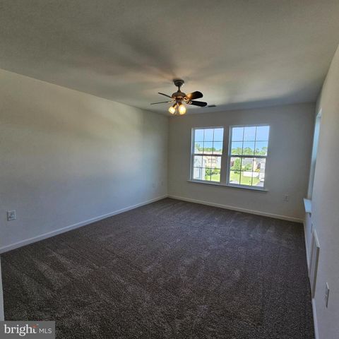 252 RUMBLING ROCK RD, Hedgesville, WV 25427