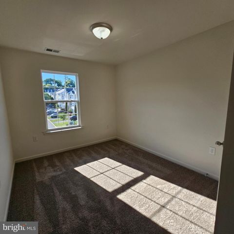 252 RUMBLING ROCK RD, Hedgesville, WV 25427