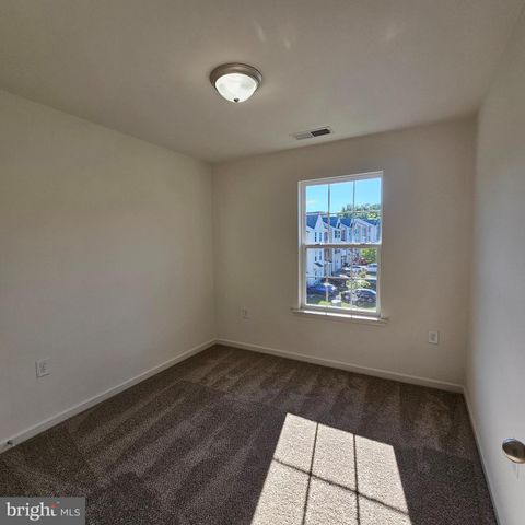 252 RUMBLING ROCK RD, Hedgesville, WV 25427