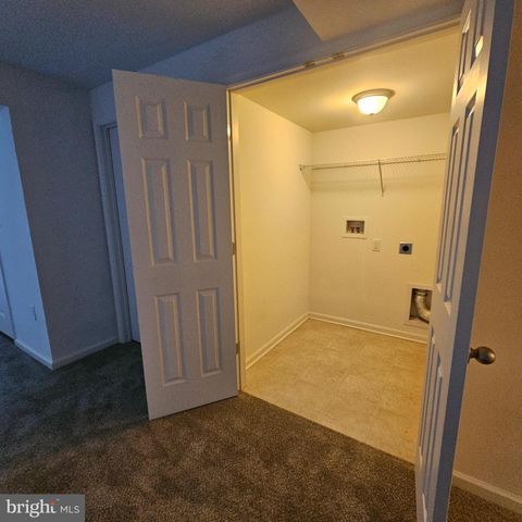 252 RUMBLING ROCK RD, Hedgesville, WV 25427