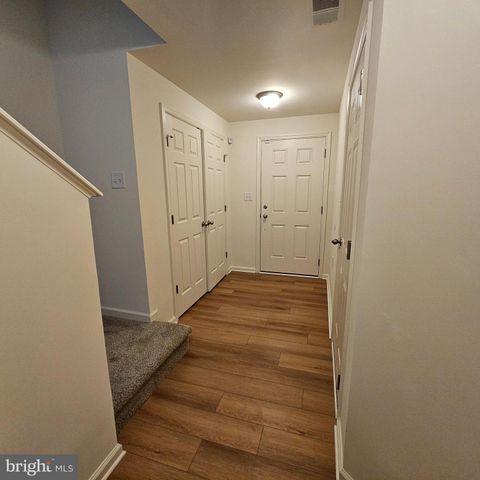 252 RUMBLING ROCK RD, Hedgesville, WV 25427
