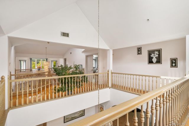 47 Westchester View Lane, White Plains, NY 10607