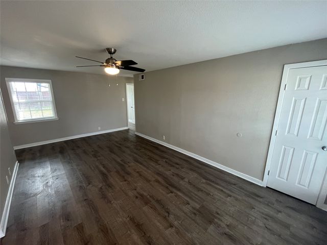 2688 Hearthstone Drive, Farmers Branch, TX 75234