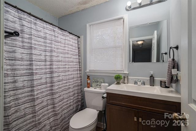 1316 Neal Hawkins Road, Gastonia, NC 28056