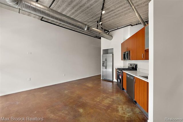 333 E Parent Avenue 26, Royal Oak, MI 48067