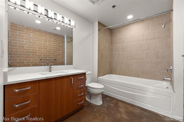 333 E Parent Avenue 26, Royal Oak, MI 48067