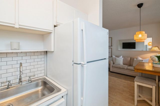 540 Brickell Key Dr 504, Miami, FL 33131