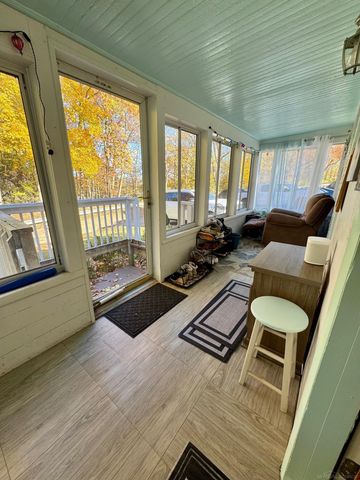 85 Childress Avenue, Rochester Hills, MI 48307