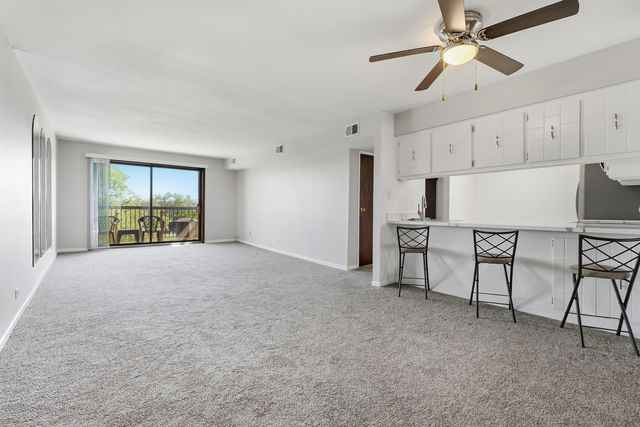 820 Elder Road C411, Homewood, IL 60430
