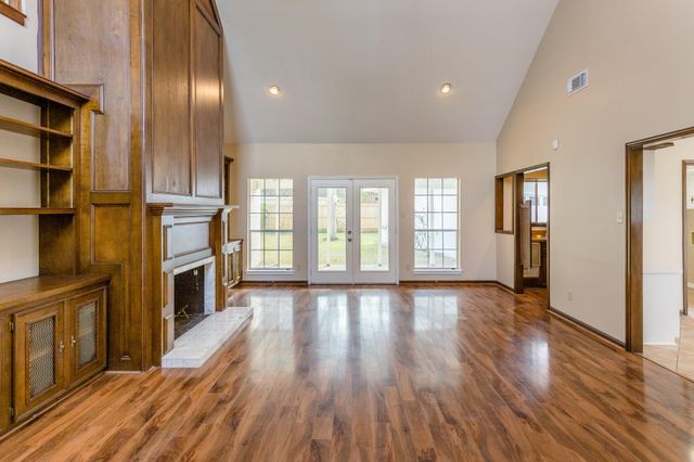 1703 Plantation Drive, Richmond, TX 77406