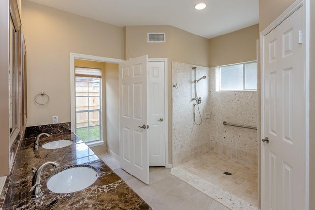 1703 Plantation Drive, Richmond, TX 77406