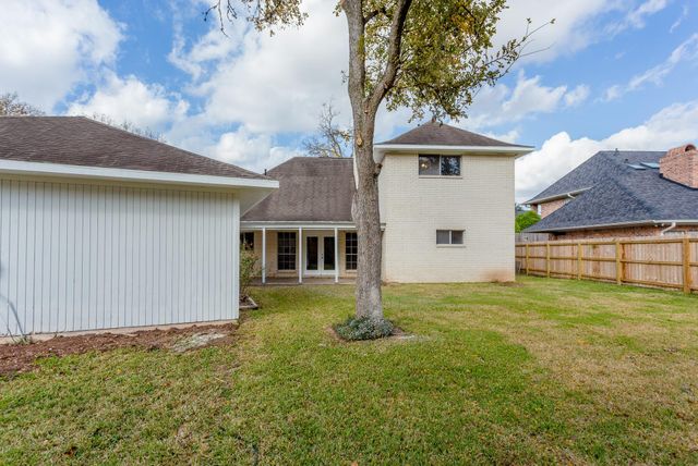 1703 Plantation Drive, Richmond, TX 77406