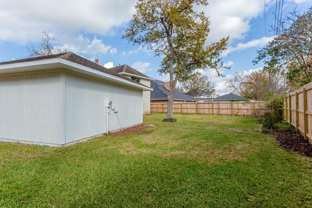 1703 Plantation Drive, Richmond, TX 77406