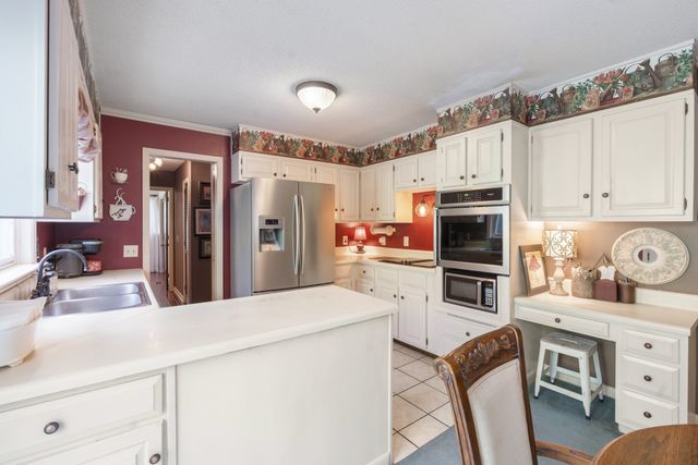 954 Belmont Rd, Manchester, TN 37355