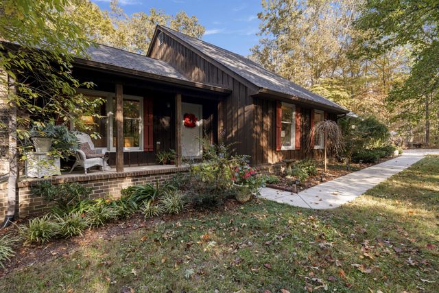 954 Belmont Rd, Manchester, TN 37355