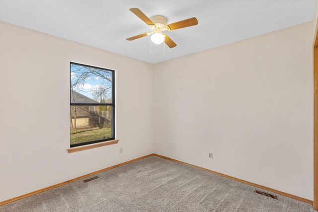 1103 N Bluegill Street, Nixa, MO 65714