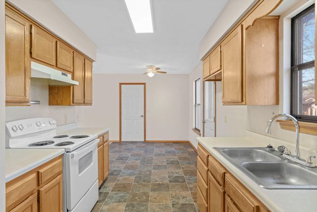 1103 N Bluegill Street, Nixa, MO 65714