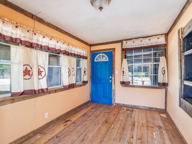 2600 5th Avenue, Coleman, TX 76834