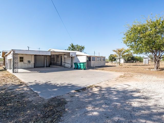 2600 5th Avenue, Coleman, TX 76834