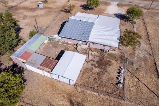 2600 5th Avenue, Coleman, TX 76834