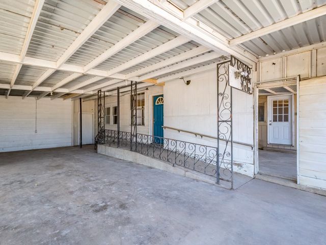 2600 5th Avenue, Coleman, TX 76834
