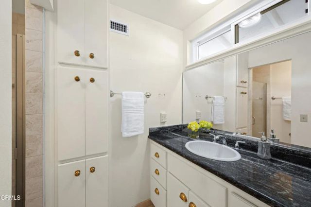 875 Longford Avenue, Thousand Oaks, CA 91320