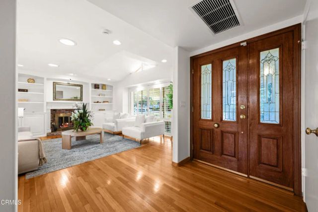 875 Longford Avenue, Thousand Oaks, CA 91320