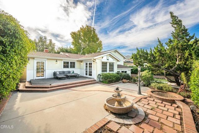 875 Longford Avenue, Thousand Oaks, CA 91320