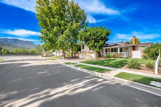 875 Longford Avenue, Thousand Oaks, CA 91320
