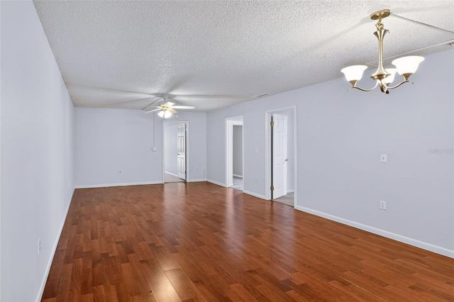 1810 VILLAGE CT, Mulberry, FL 33860