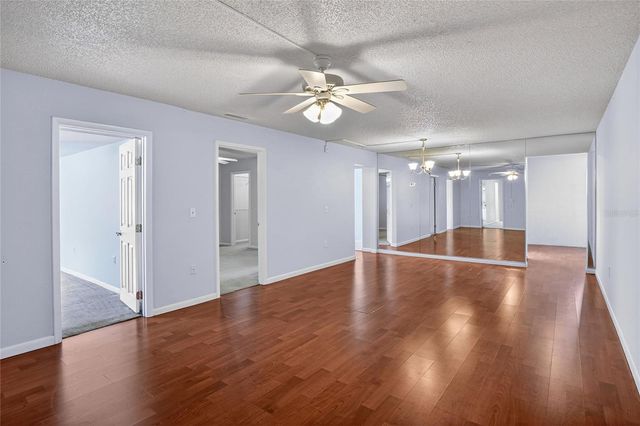 1810 VILLAGE CT, Mulberry, FL 33860