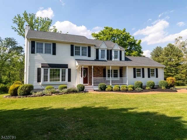301 Heritage Dr, Readington Twp., NJ 08889
