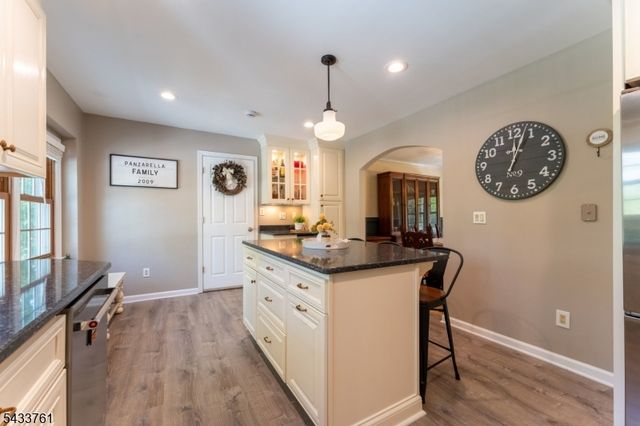 301 Heritage Dr, Readington Twp., NJ 08889