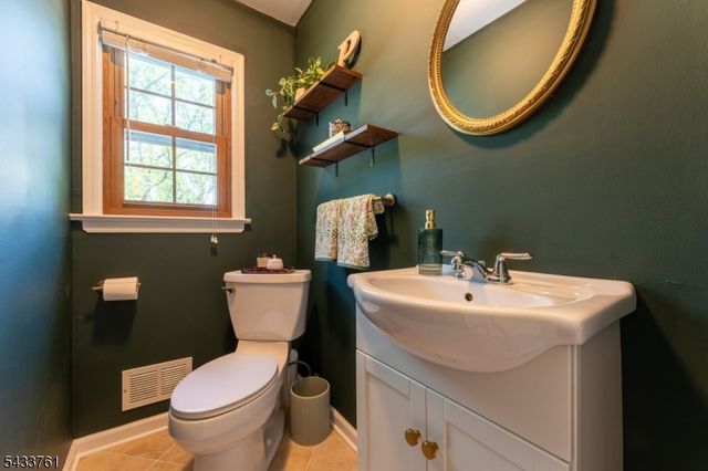 301 Heritage Dr, Readington Twp., NJ 08889
