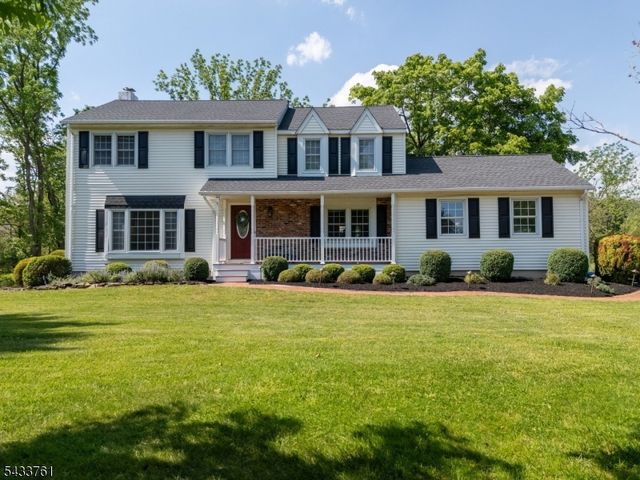 301 Heritage Dr, Readington Twp., NJ 08889