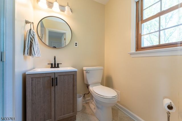301 Heritage Dr, Readington Twp., NJ 08889