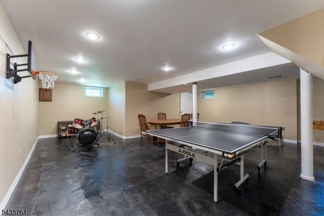 301 Heritage Dr, Readington Twp., NJ 08889