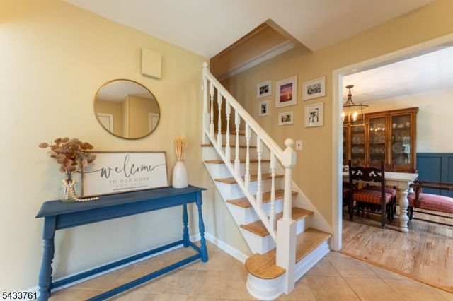301 Heritage Dr, Readington Twp., NJ 08889