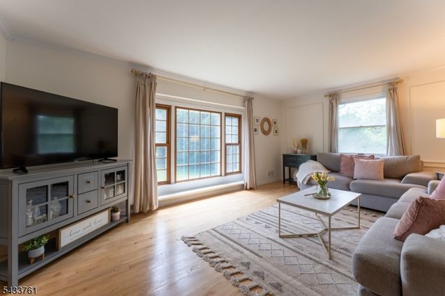 301 Heritage Dr, Readington Twp., NJ 08889