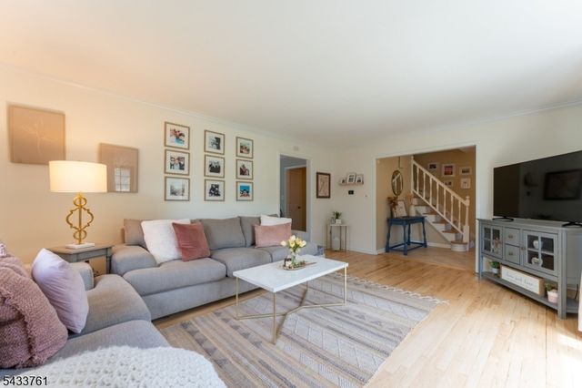 301 Heritage Dr, Readington Twp., NJ 08889