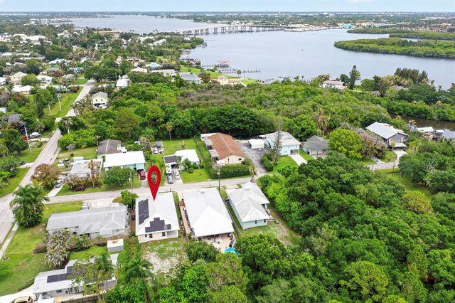 798 SW 33rd Street, Palm City, FL 34990