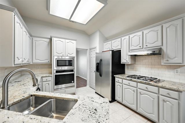 18208 Muir Circle, Dallas, TX 75287